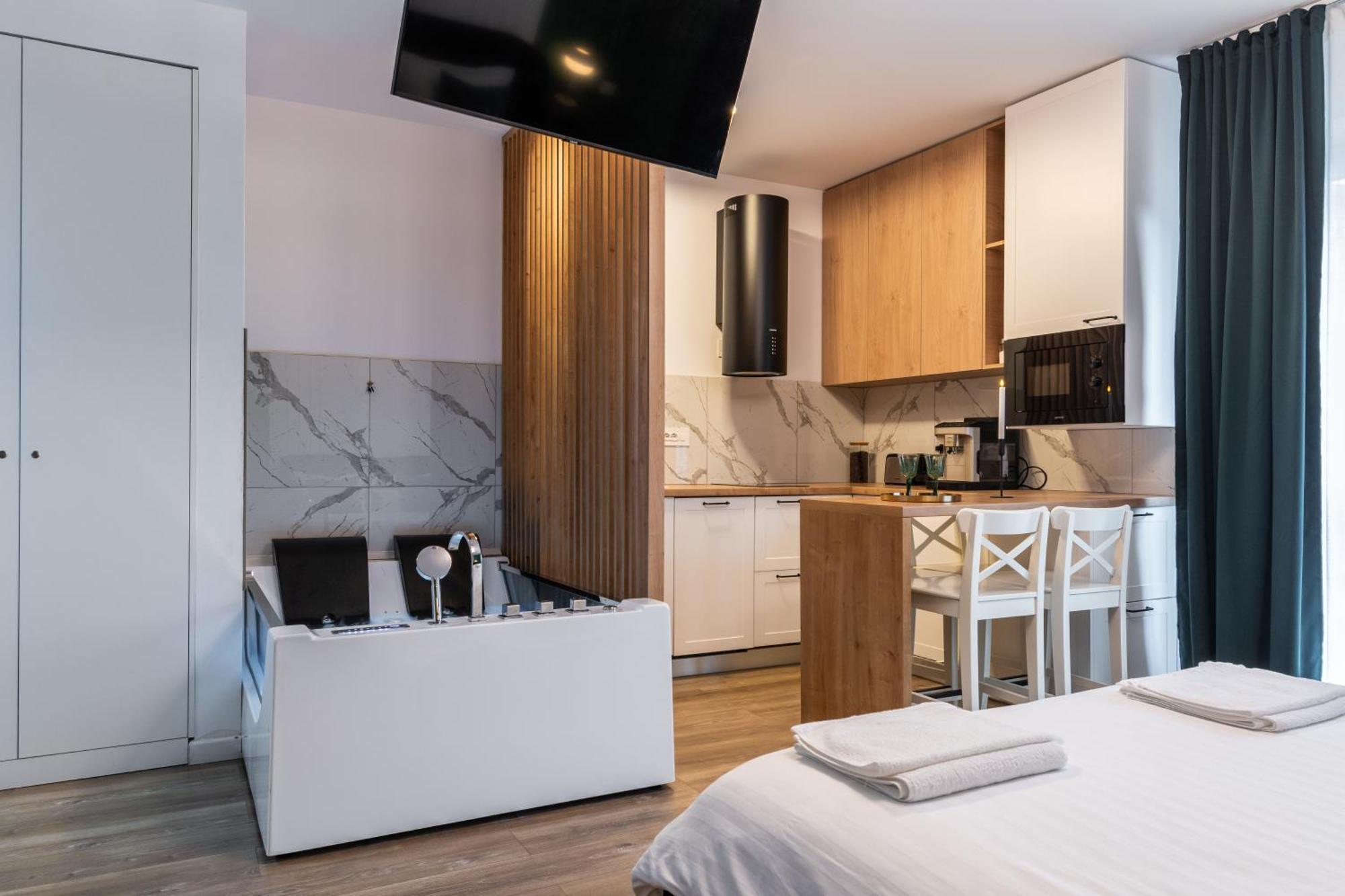 Jacuzzi Urban Heaven * Sinaia